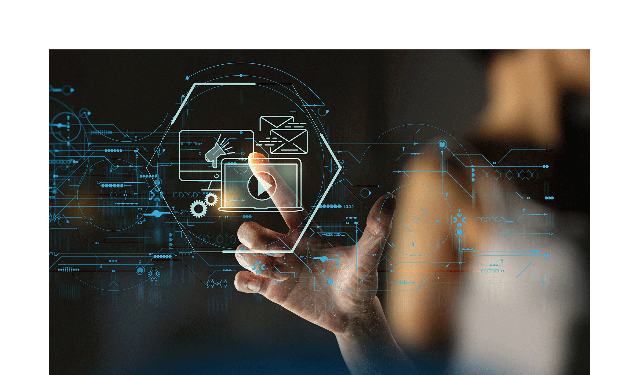 L’Internet advertising in Italia raggiunge i 4,8 miliardi nel 2023 (+7% sul 2022) e raccoglie quasi la metà degli investimenti complessivi di settore